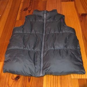 Old Navy girl’s XL plush vest. Color dark gray with hot pink lining.